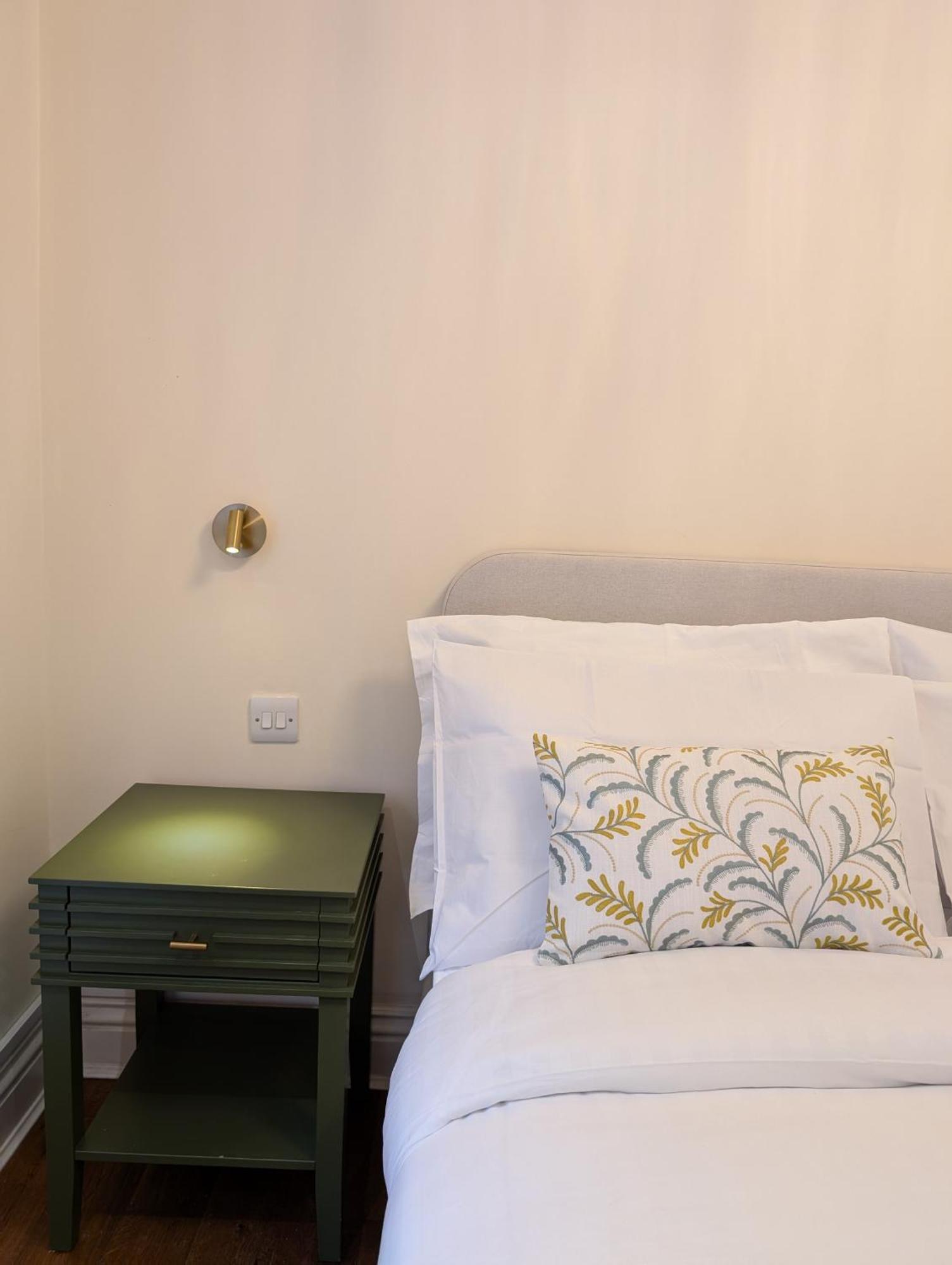 Mayfair Galleria Lv 8 Appartement *